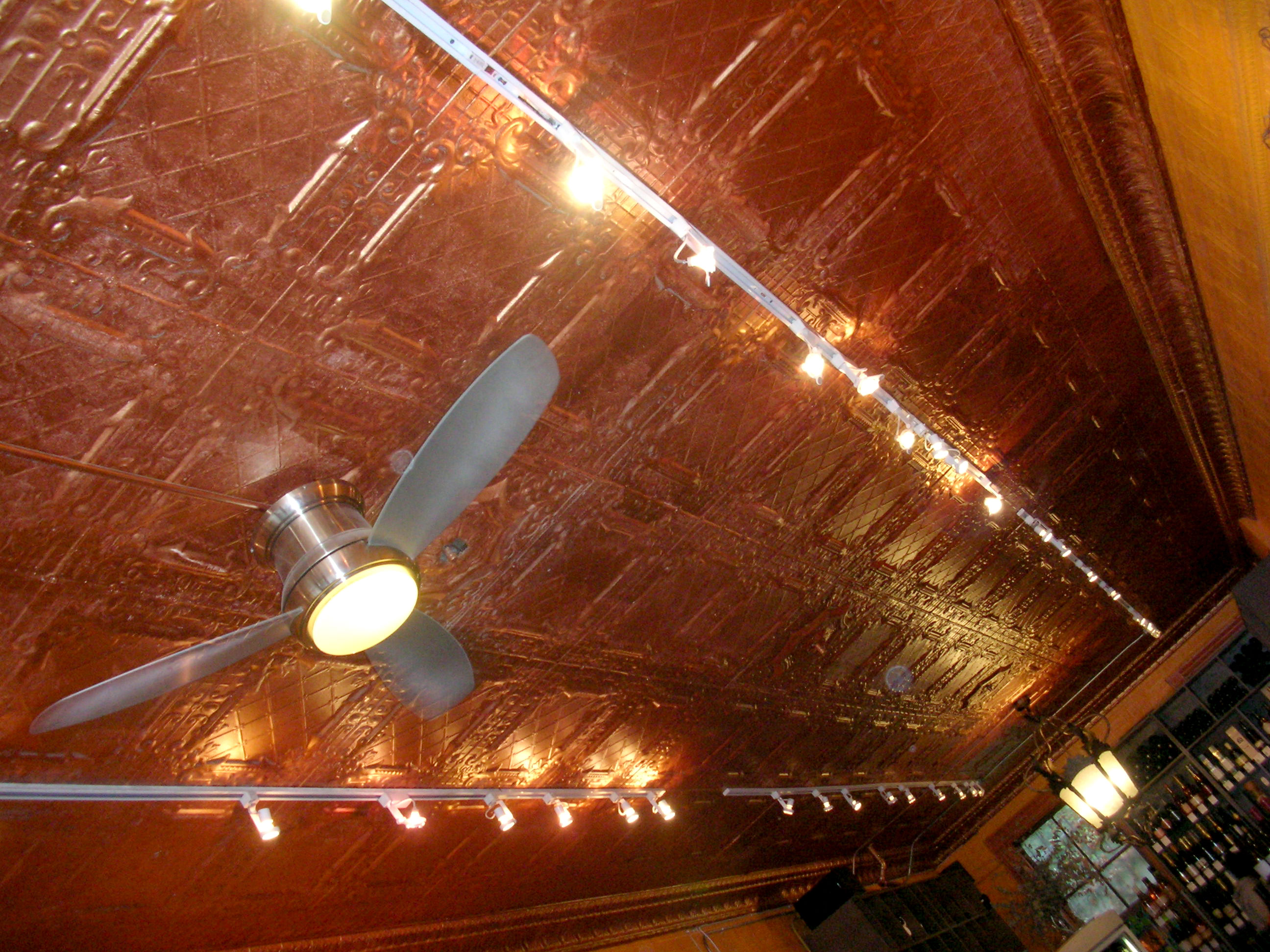 Smith & Vine, ceiling